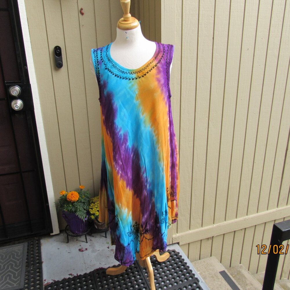 #637  NEW WOMAN'S COLORFUL SUN DRESS BY INDIA BOUTIQUE (SIZE L-XL)